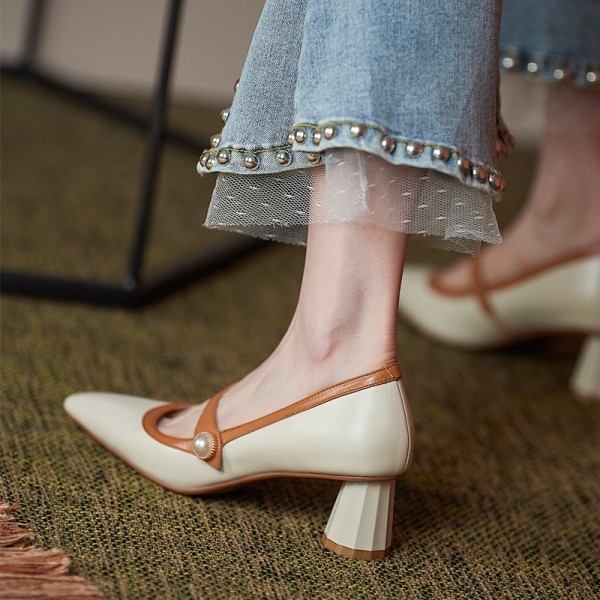 Women Vintage Pearl Buckle Design Pointed Toe Cylinder Heel Mules