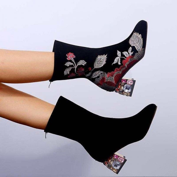 Plus Size Women Fashion Pointed Toe Embroidered Wide Heel Mid-Calf Boots